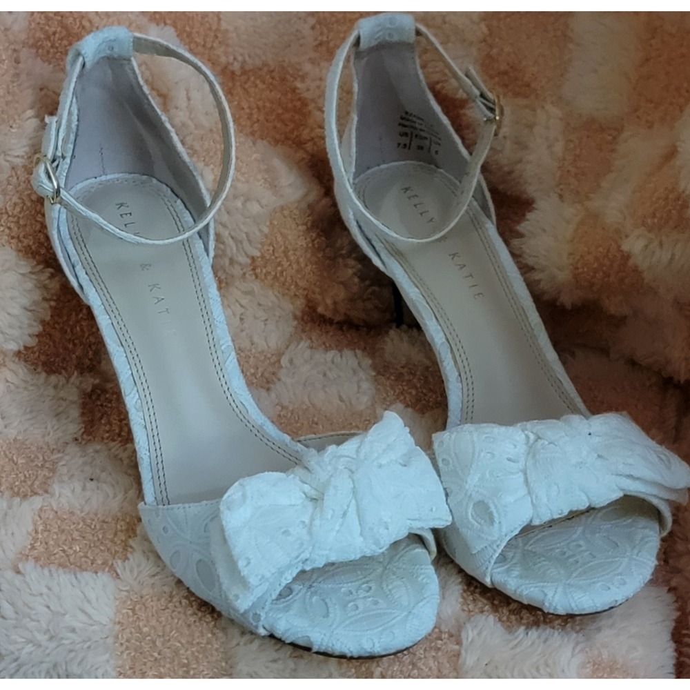 Kelly & Katie White Lace Bow Ankle Strap Heels Sandals Women‎ US Size 7.5